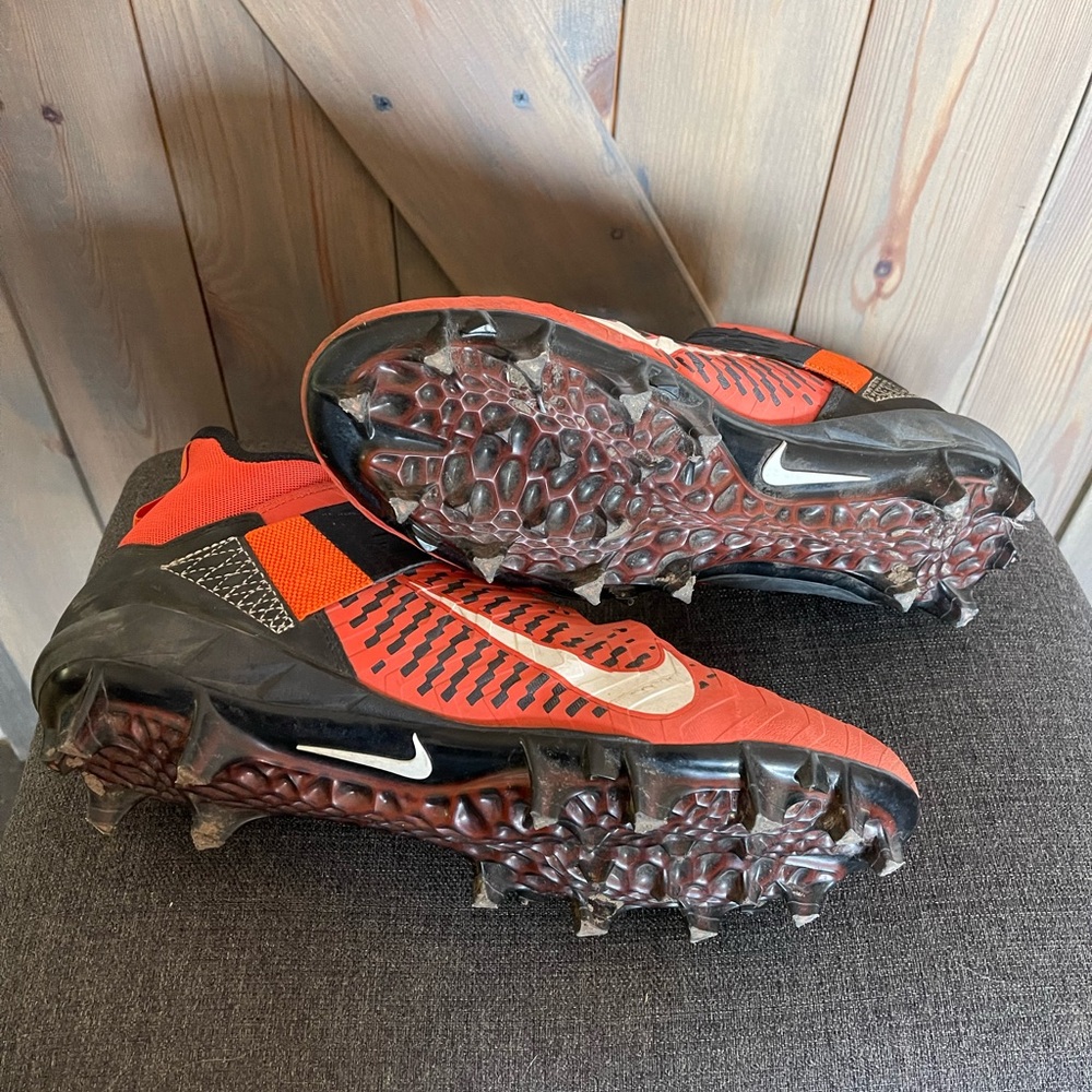 🏈 NIKE Alpha Menace Pro 2 Mid football cleats